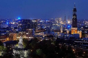 Hamburg_skyline_St_Michaelis